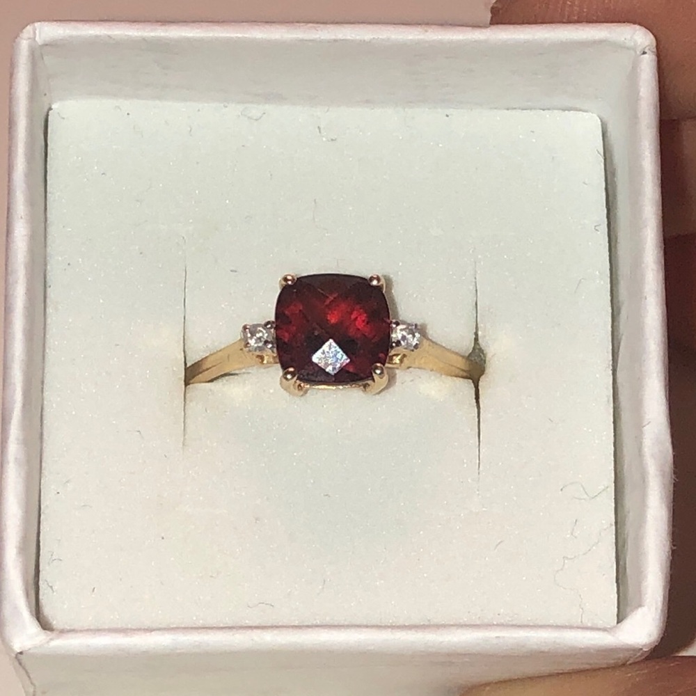 Garnet and Diamond Ring 💍